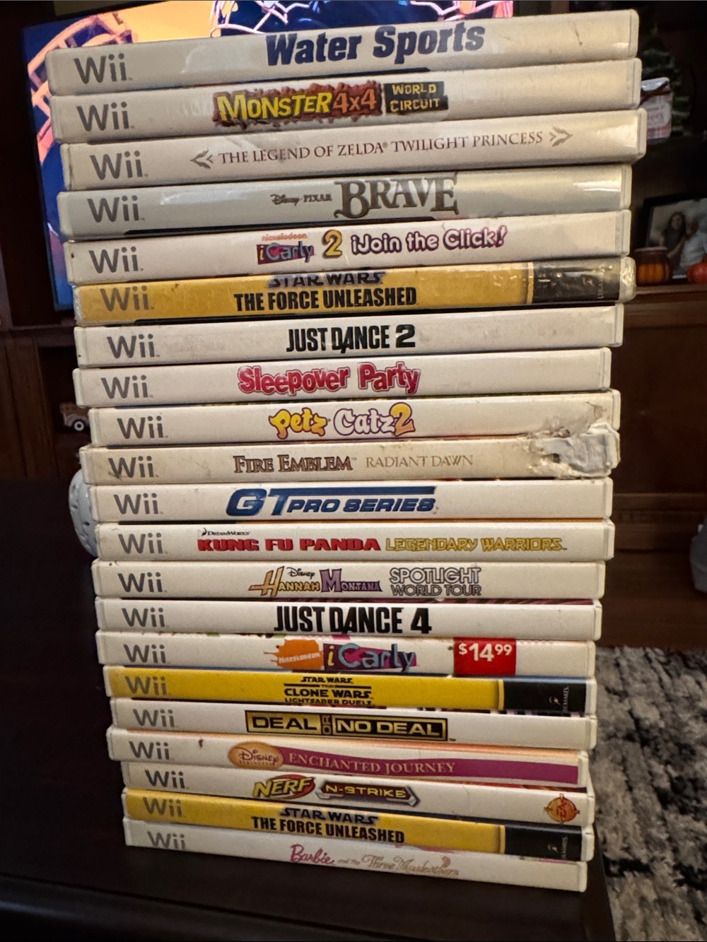 Nintendo Wii Game Case Bundle - Lot of 21 Games